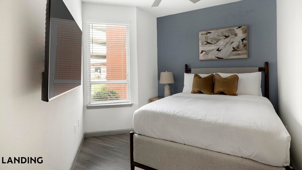 Building Photo - 1001 S Center St