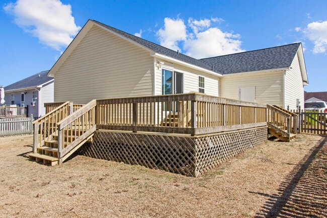 Building Photo - 107 Luke Ct