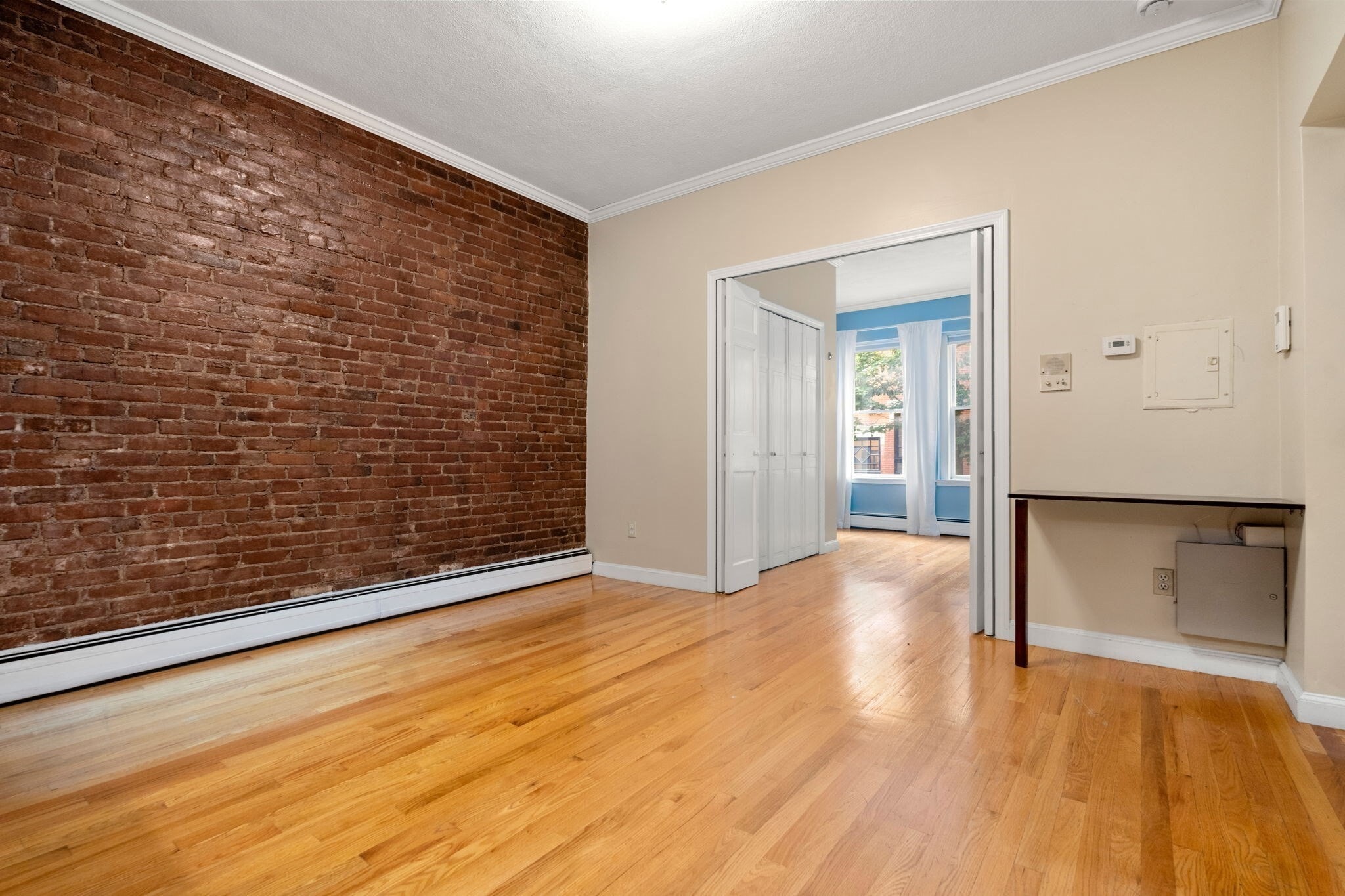 Building Photo - 43 Irving St