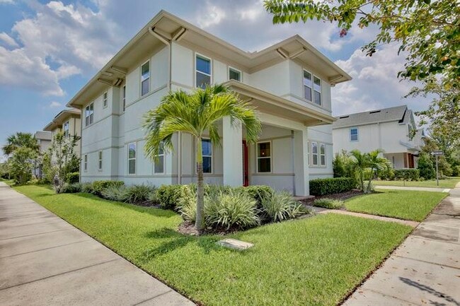 Building Photo - Charming 3/2.5 Courtyard Home with Loft & ...