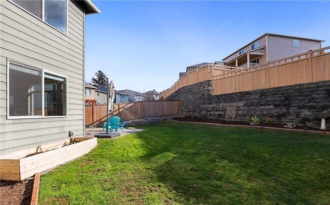 Building Photo - Beautiful large 4 bedroom home in the High...