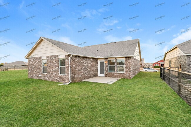 Building Photo - 11059 N 148th E Ave