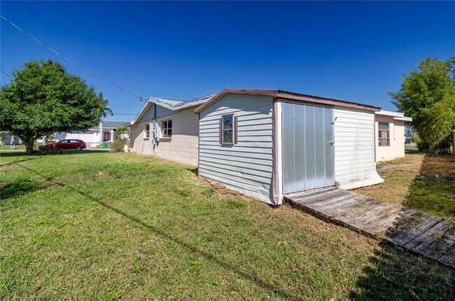 Building Photo - 269 E Tarpon Blvd NW