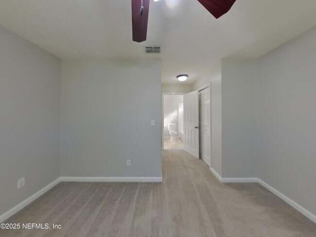 Building Photo - 1553 Kingfisher Blvd