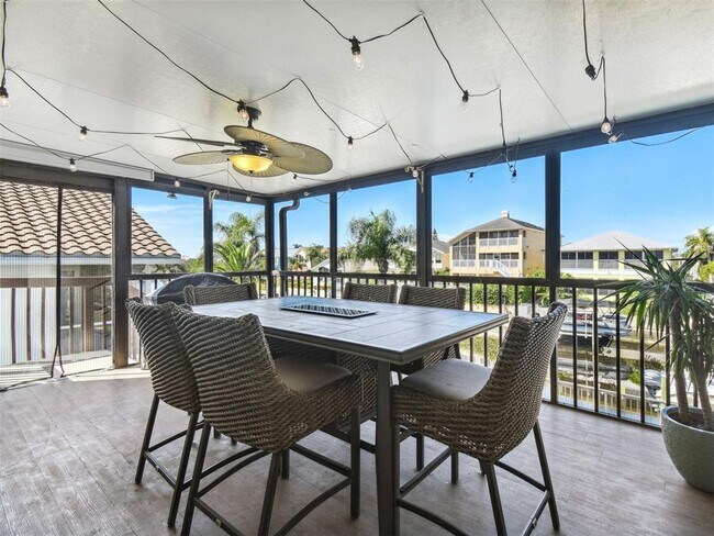 Building Photo - 6241 Bayside Dr