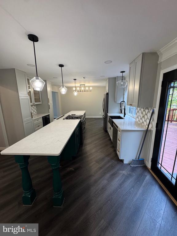 Building Photo - 8834 Chiswick Ct