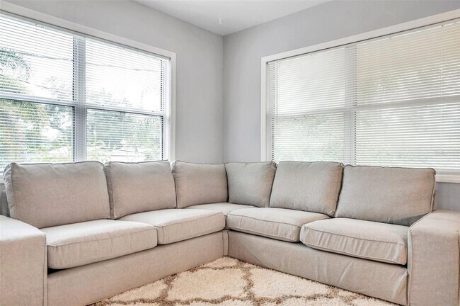 Building Photo - 3720 3rd Ave N