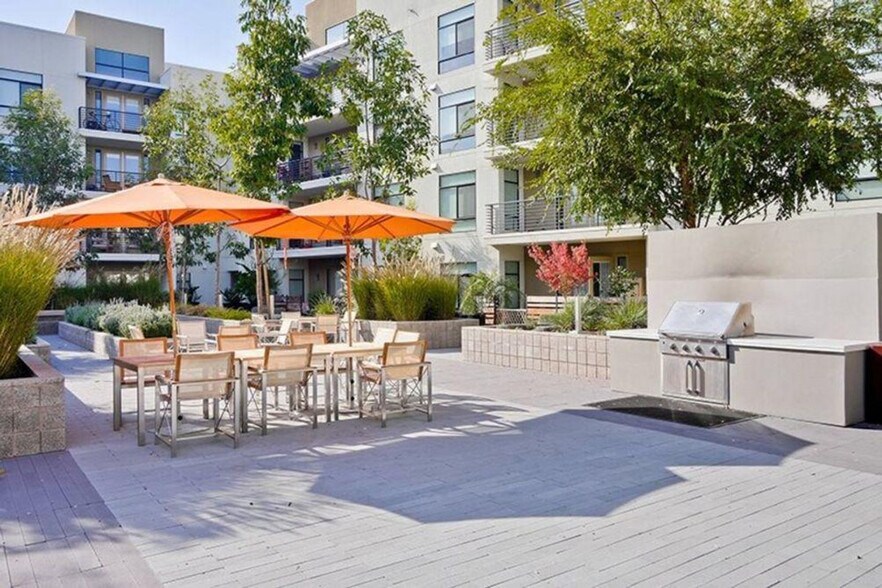 Building Photo - 1725 S Bascom Ave