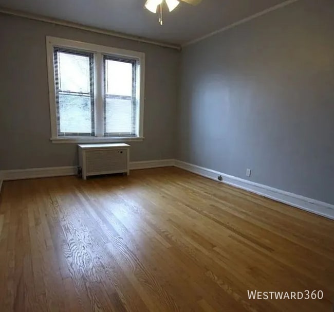 Building Photo - 2244 W Winona-#2F