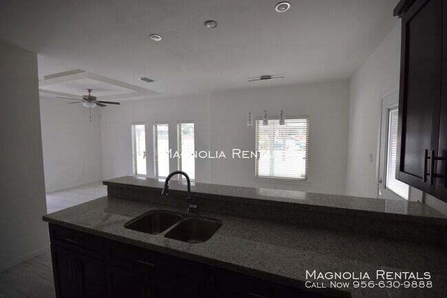 Building Photo - Medical Ridge Apartments