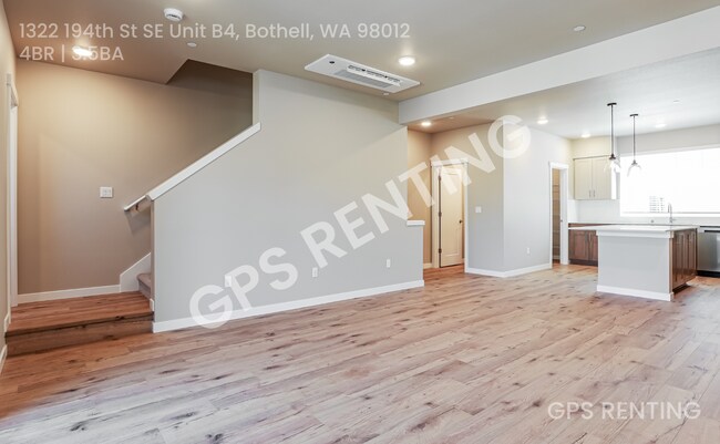 Building Photo - 1322 194th St SE