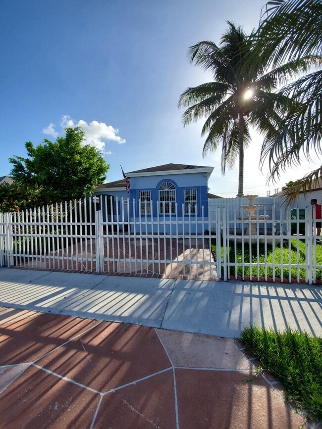 Building Photo - 18120 SW 137th Path
