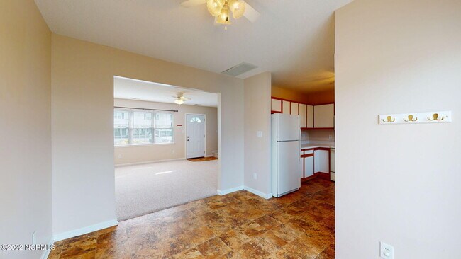 Building Photo - 88 Century Ct