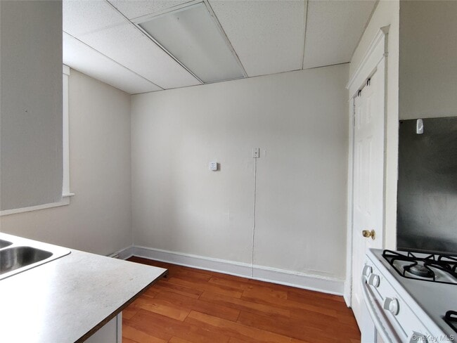 Building Photo - 98 Montgomery St