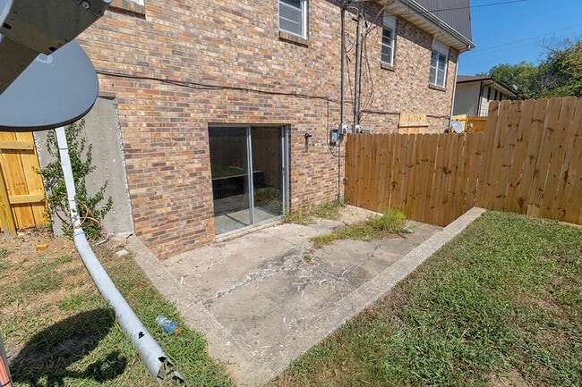 Building Photo - 6108 E St Charles Rd