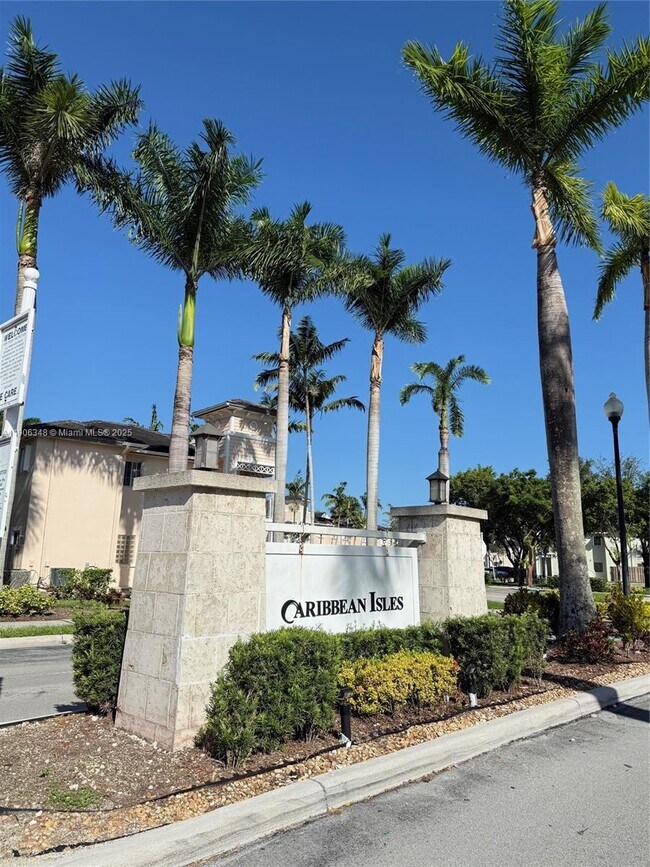 Building Photo - 2665 NE 4th St