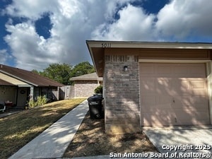 Building Photo - 5011 Sommerdale