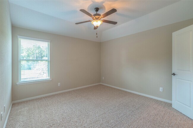 Building Photo - 2259 Golden Laurel Dr