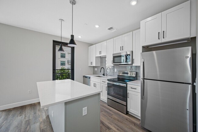 Interior Photo - 357 South