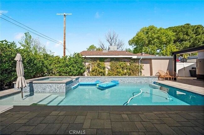 Building Photo - 7911 Hillrose St