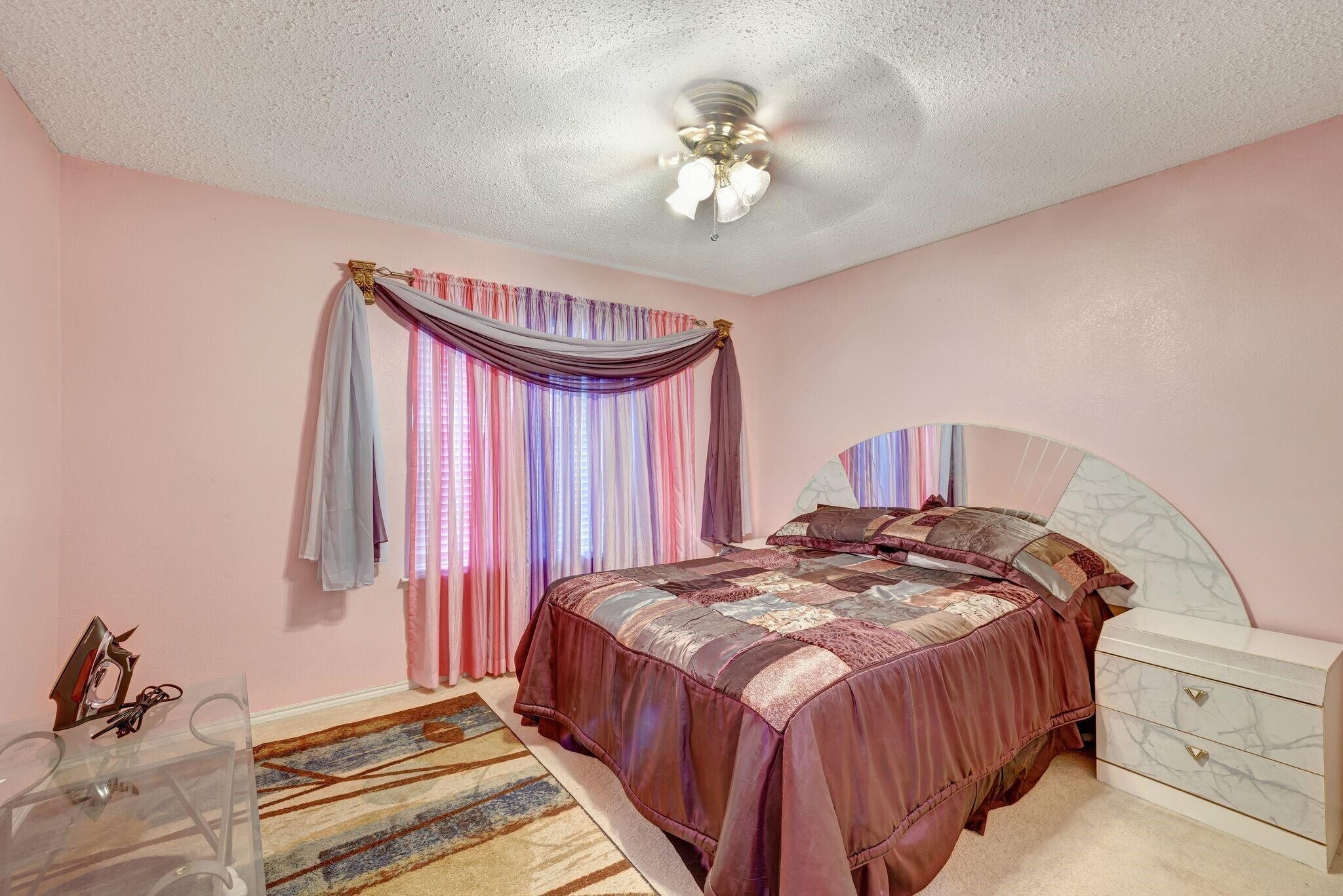 Building Photo - 201 Amber Ridge Dr