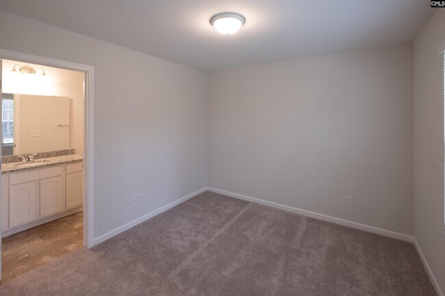 Building Photo - 859 Summerwood Ln