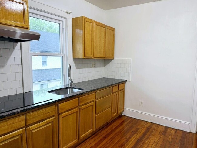 Building Photo - 168-39 Highland Ave
