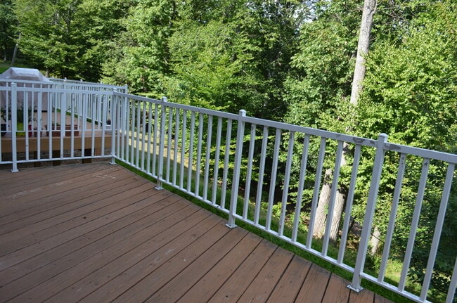 Building Photo - 51 Autumn Ridge Rd