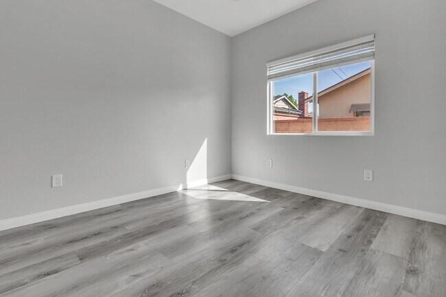 Building Photo - 1437 Arroyo Ave