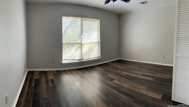 Building Photo - 4006 Legend Creek Dr