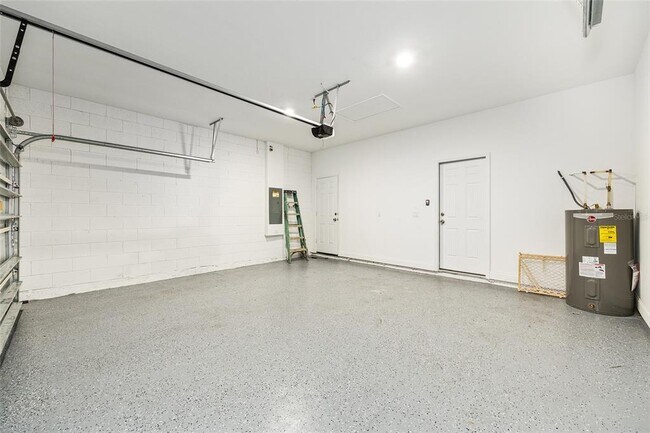 Building Photo - 5998 SW 154th Street Rd