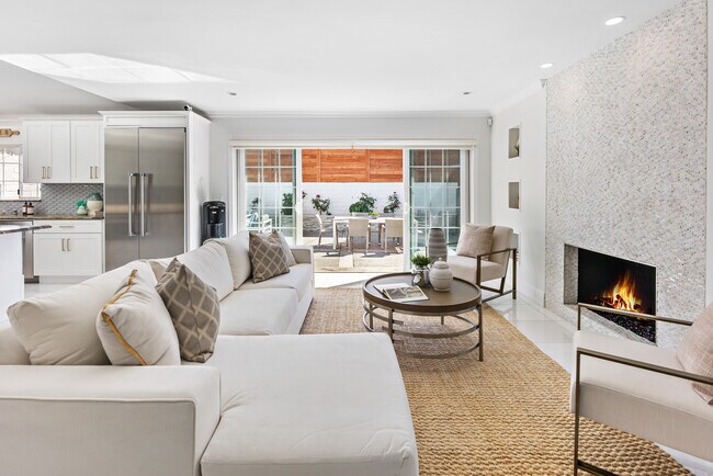 Building Photo - 7726 W 79th St