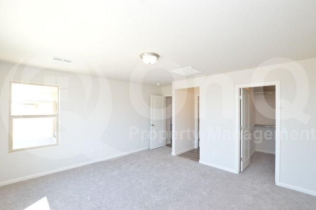 Building Photo - 777 Silvercreek Ln