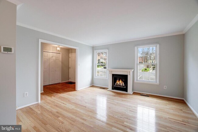 Building Photo - 9823 St Cloud Ct