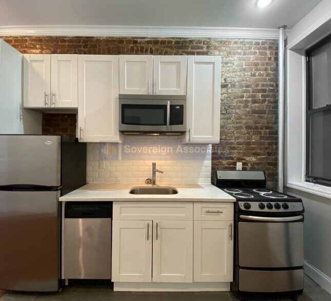 Building Photo - 523 W 156th St