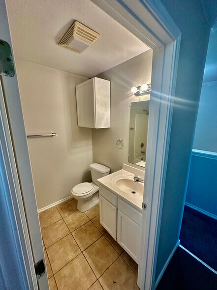 Building Photo - 768 Avondale Ave