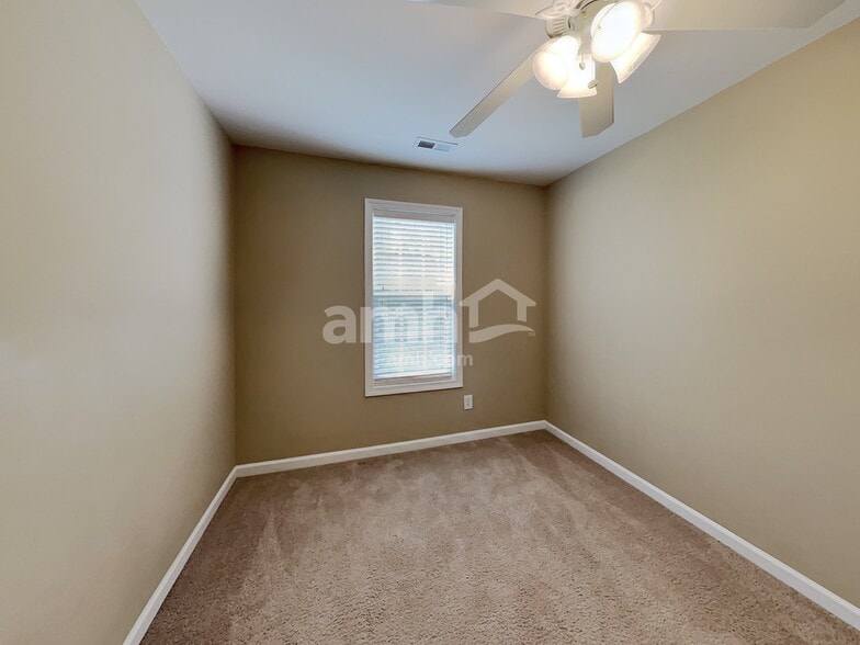 Building Photo - 2701 Mortise Ct