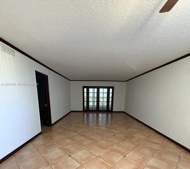 Building Photo - 6575 W Oakland Park Blvd