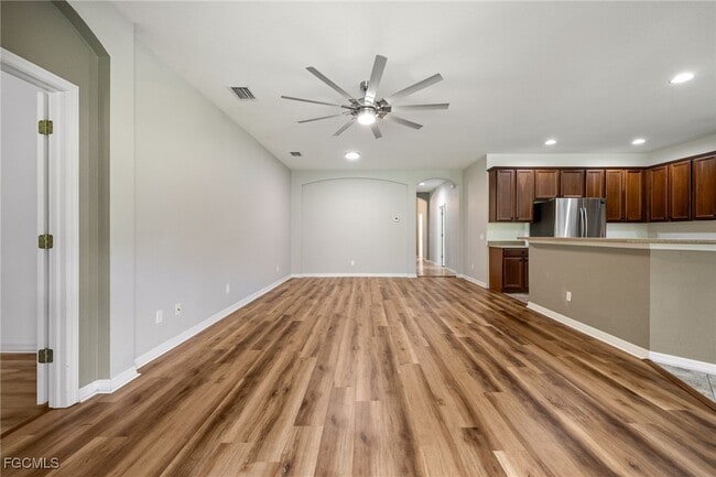 Building Photo - 16530 Whispering Trace Ct