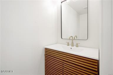 Building Photo - 38210 La Loma Ave