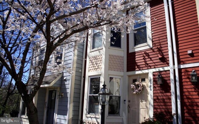 Building Photo - 2120 Whisperwood Glen Ln