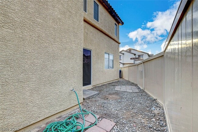 Building Photo - 7224 Rosebriar Ct