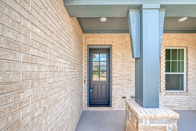 Building Photo - 610 Vineyard Hollow Ct
