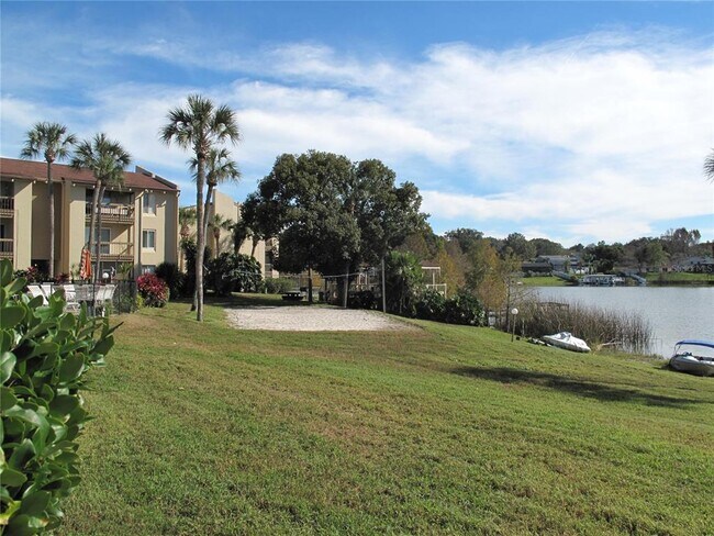 Building Photo - 586 Orange Dr