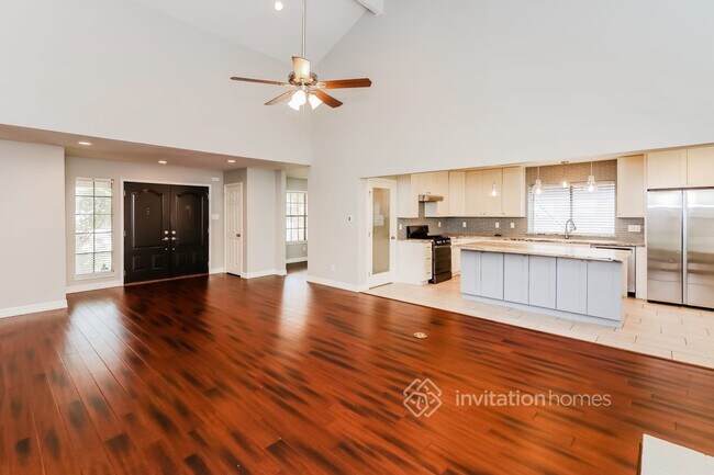 Building Photo - 15522 4 Leaf Dr