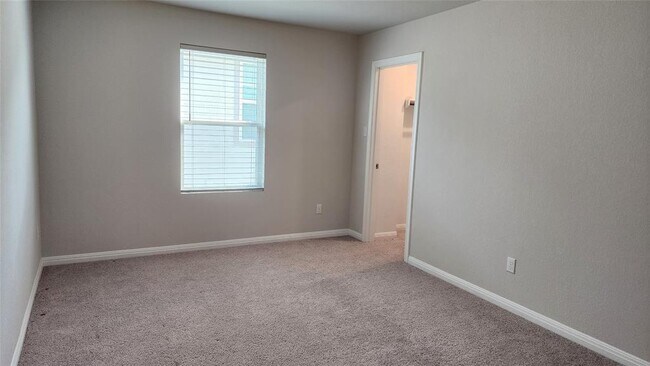 Building Photo - 19325 Hartwell Dr