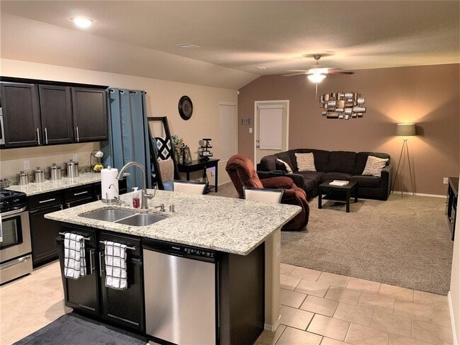 Building Photo - 9411 Paloma Creek Dr