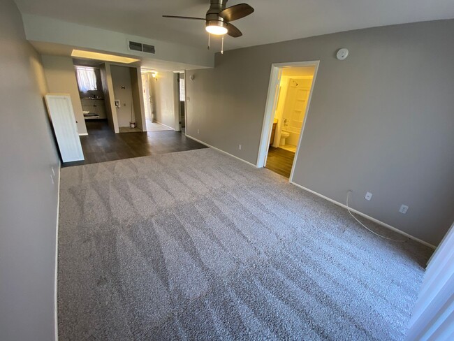 Building Photo - 2 bedroom 2 bath Condo near ASU