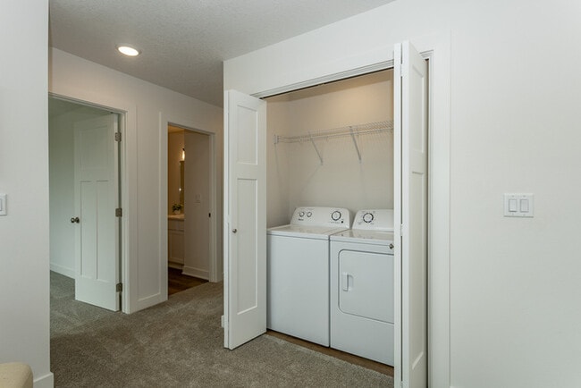 Building Photo - 3105 Bracken Pl