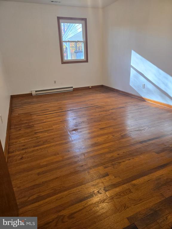 Building Photo - 1903 Glen Cove Rd